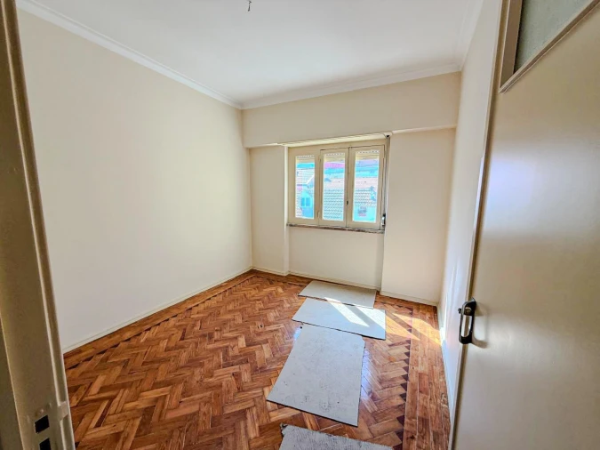 Apartamento T3 para Venda em Sacavém e Prior Velho Foto 5