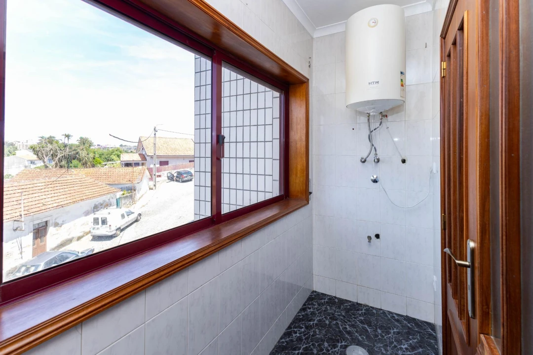 Apartamento T2 para Venda em Fânzeres e São Pedro da Cova Foto 13