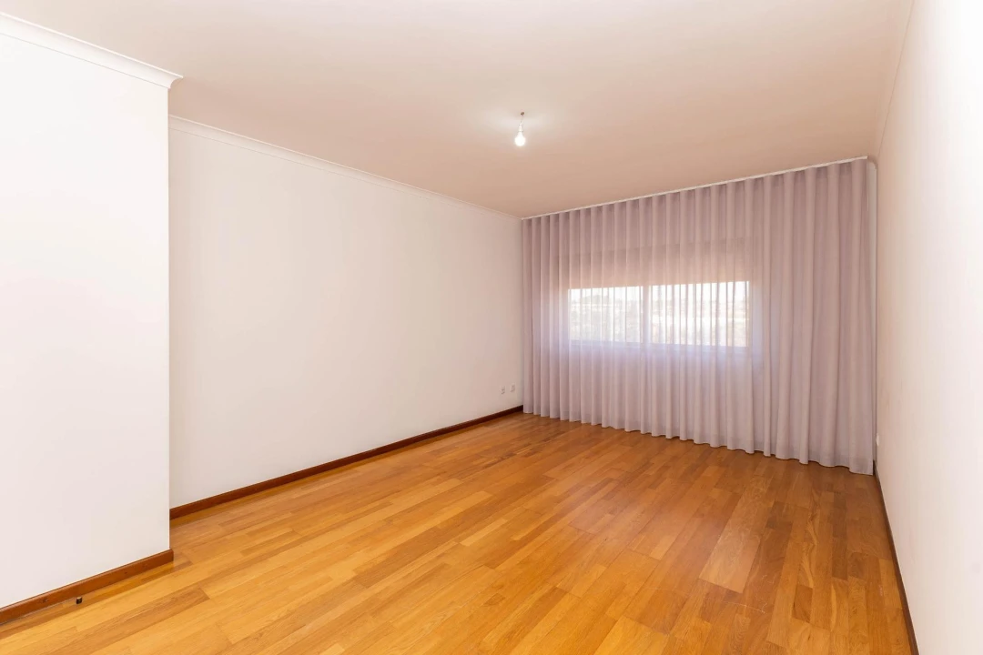 Apartamento T2 para Venda em Fânzeres e São Pedro da Cova Foto 15