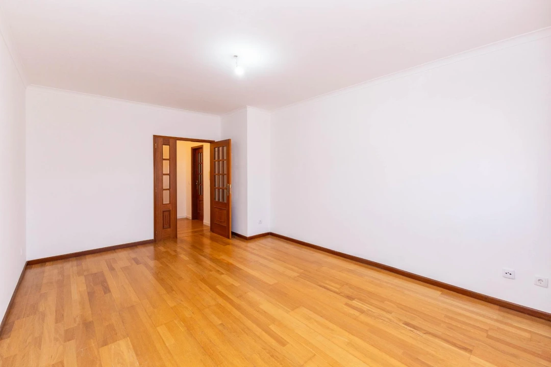 Apartamento T2 para Venda em Fânzeres e São Pedro da Cova Foto 17