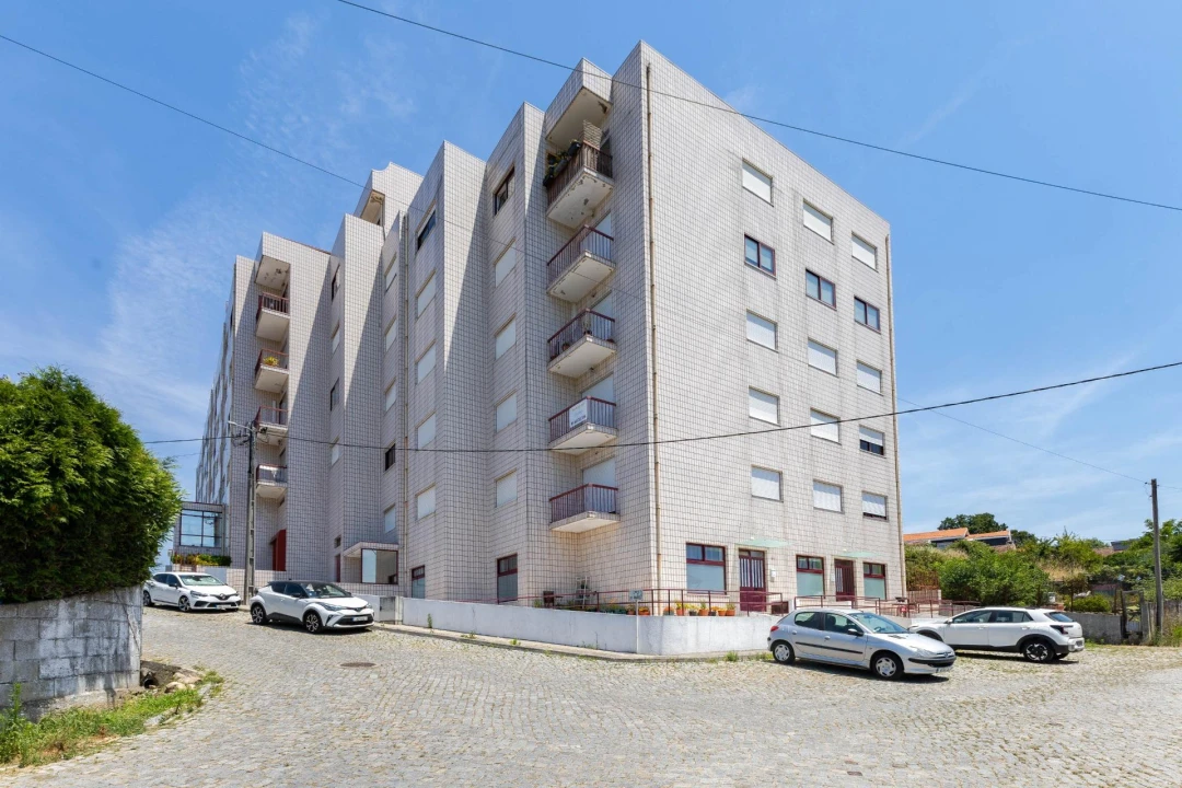 Apartamento T2 para Venda em Fânzeres e São Pedro da Cova Foto 3