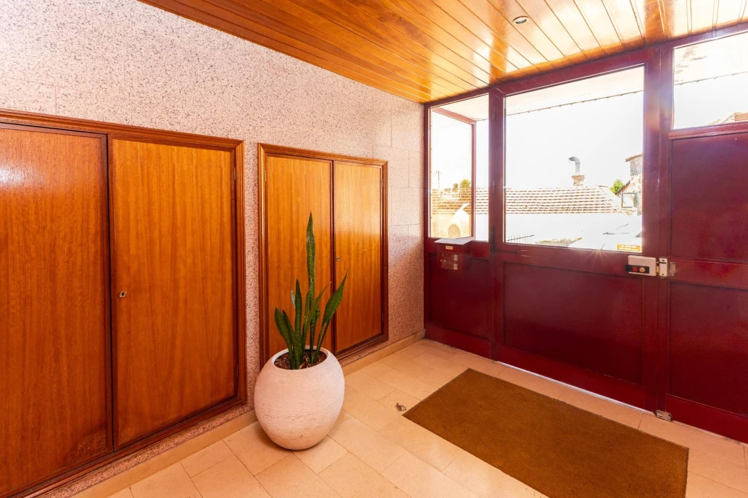 Apartamento T2 para Venda em Fânzeres e São Pedro da Cova Foto 4