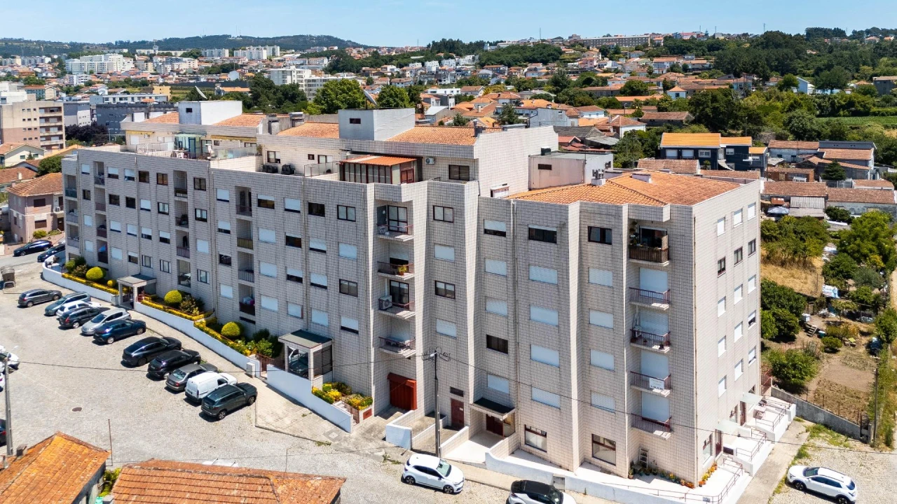 Apartamento T2 para Venda em Fânzeres e São Pedro da Cova Foto 2