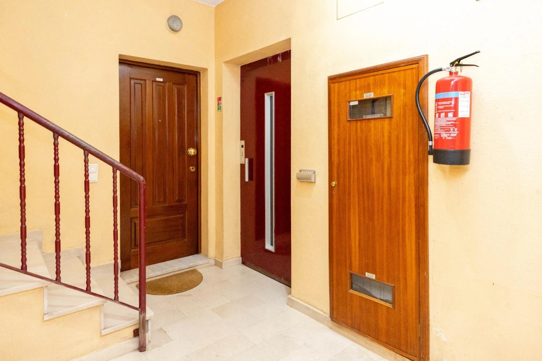Apartamento T2 para Venda em Fânzeres e São Pedro da Cova Foto 5