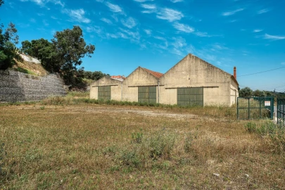 Armazém para Venda em Azambuja