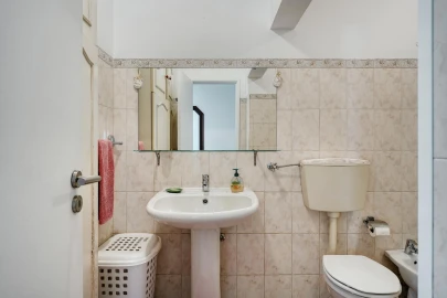 Apartamento T2 para Venda em Massamá e Monte Abraão