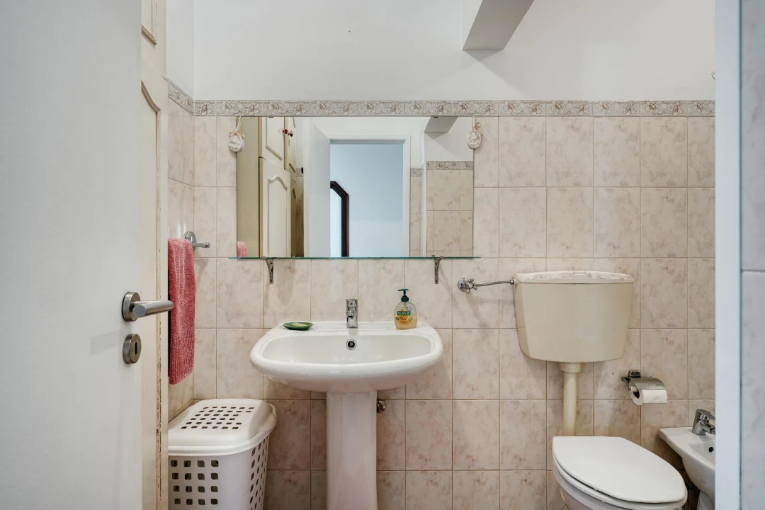 Apartamento T2 para Venda em Massamá e Monte Abraão Foto 19