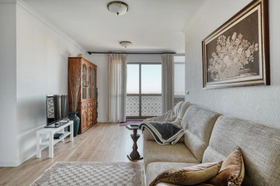 Apartamento T2 para Venda em Massamá e Monte Abraão