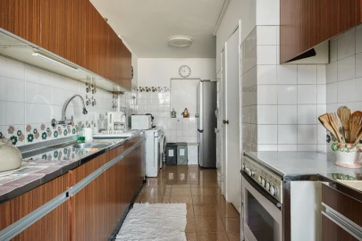 Apartamento T2 para Venda em Massamá e Monte Abraão