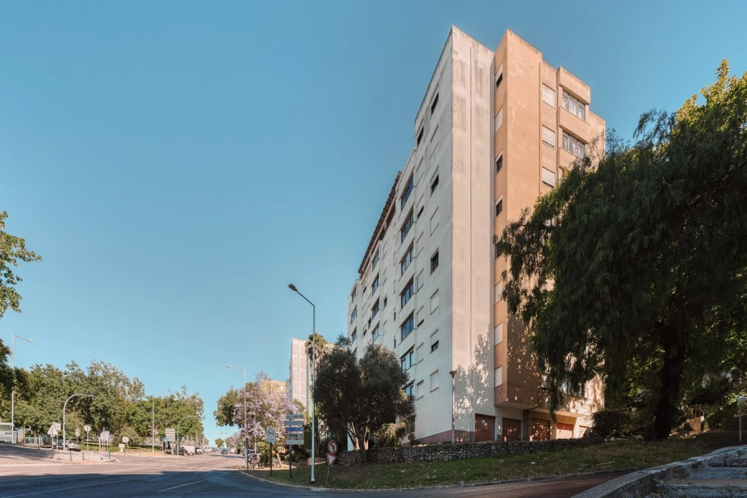 Apartamento T2 para Venda em Massamá e Monte Abraão Foto 28