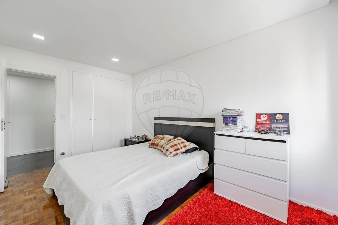 Apartamento T4 para Venda em Arcozelo Foto 16