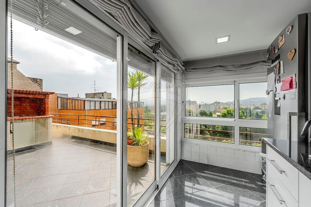 Apartamento T4 para Venda em Arcozelo Foto 24