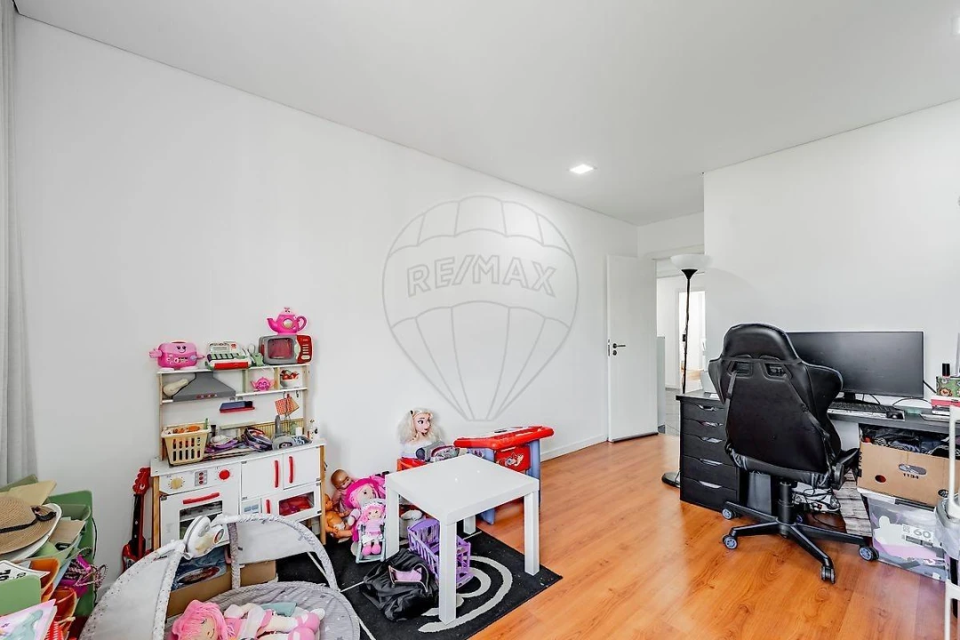 Apartamento T4 para Venda em Arcozelo Foto 26