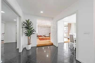 Apartamento T4 para Venda em Arcozelo