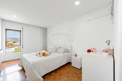Apartamento T4 para Venda em Arcozelo
