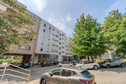 Apartamento T4 para Venda em Arcozelo