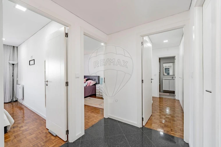 Apartamento T4 para Venda em Arcozelo Foto 25