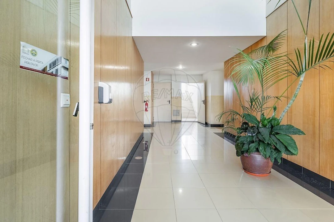 Apartamento T3 para Venda em Vila Nova de Famalicão e Calendário Foto 2