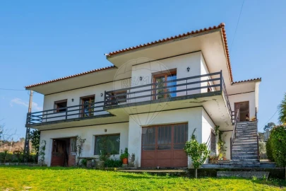 Moradia T3 para Venda em Basto (São Clemente)