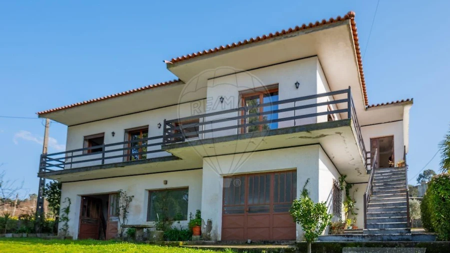 Moradia T3 para Venda em Basto (São Clemente)