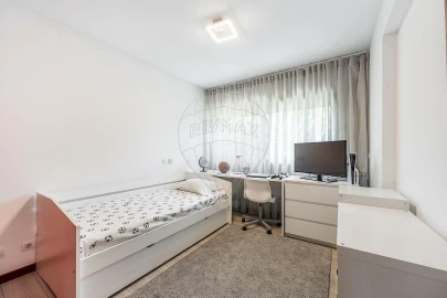Apartamento T3 para Venda em Candoso Santiago e Mascotelos