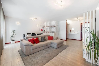 Apartamento T3 para Venda em Candoso Santiago e Mascotelos
