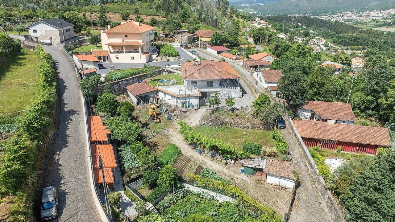 Moradia T3 para Venda em Oliveira, São Paio e São Sebastião Foto 43