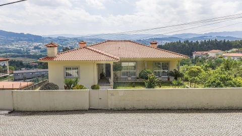 Moradia T3 para Venda em Pedome
