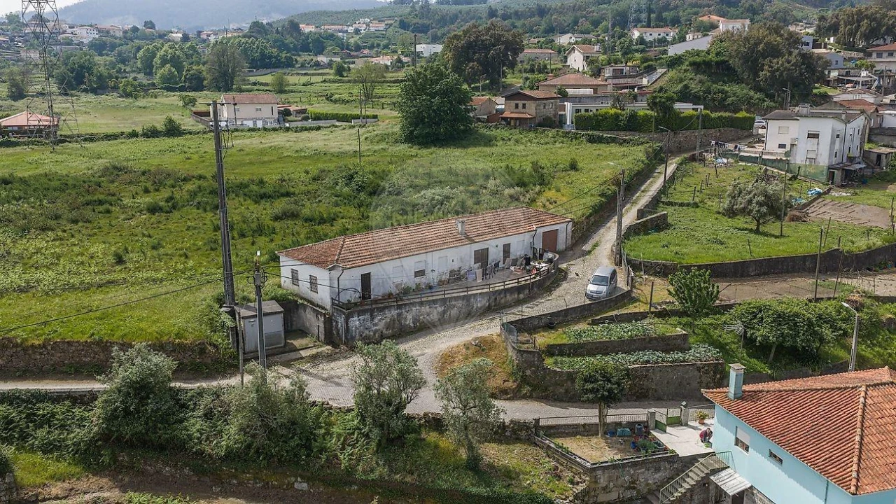 Moradia T2 para Venda em Roriz Foto 1