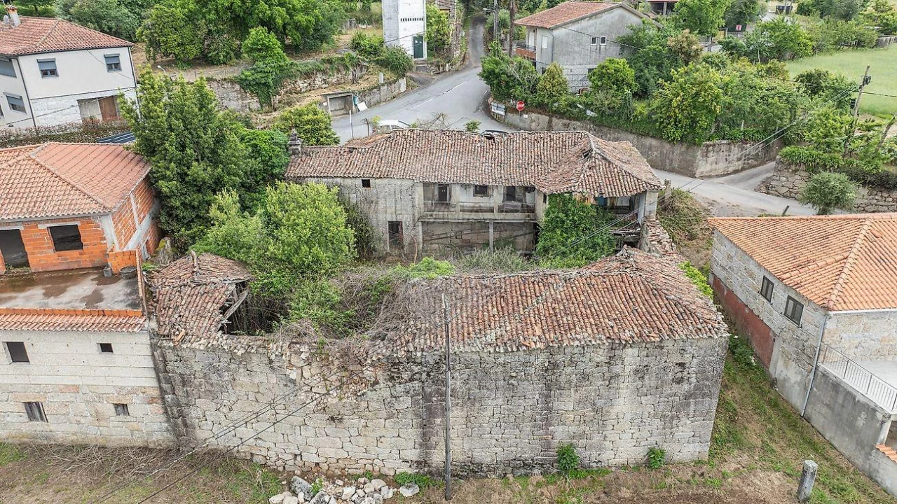 Moradia T3 para Venda em Agrela e Serafão Foto 3