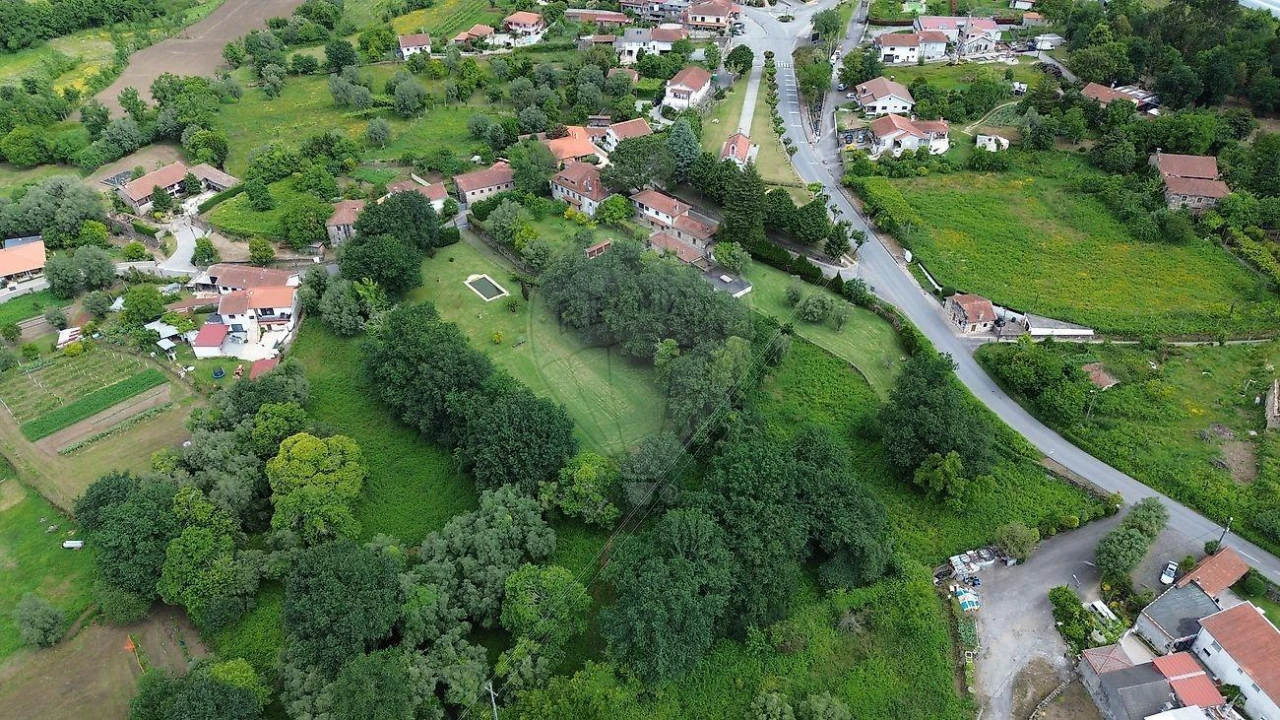 Moradia T3 para Venda em Vila Verde e Barbudo Foto 37