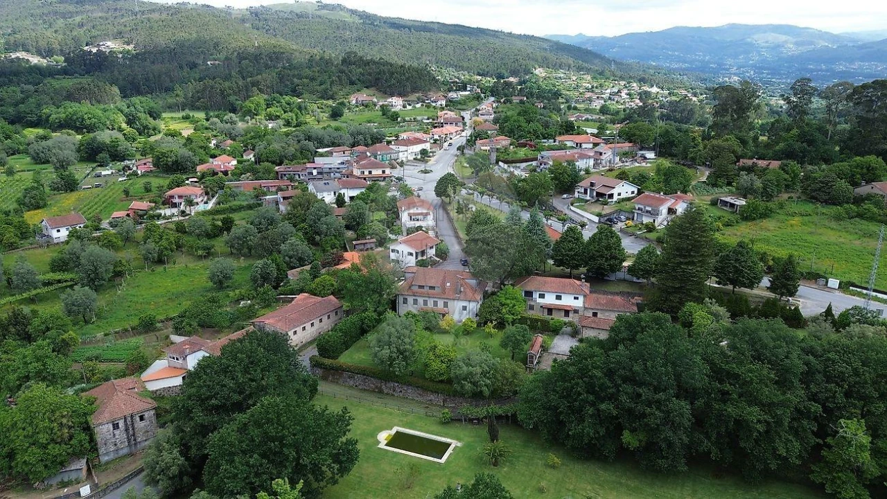 Moradia T3 para Venda em Vila Verde e Barbudo Foto 40