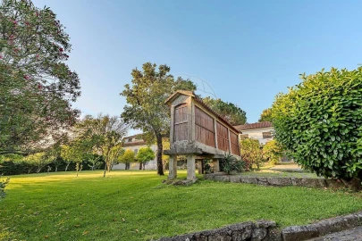 Moradia T3 para Venda em Vila Verde e Barbudo
