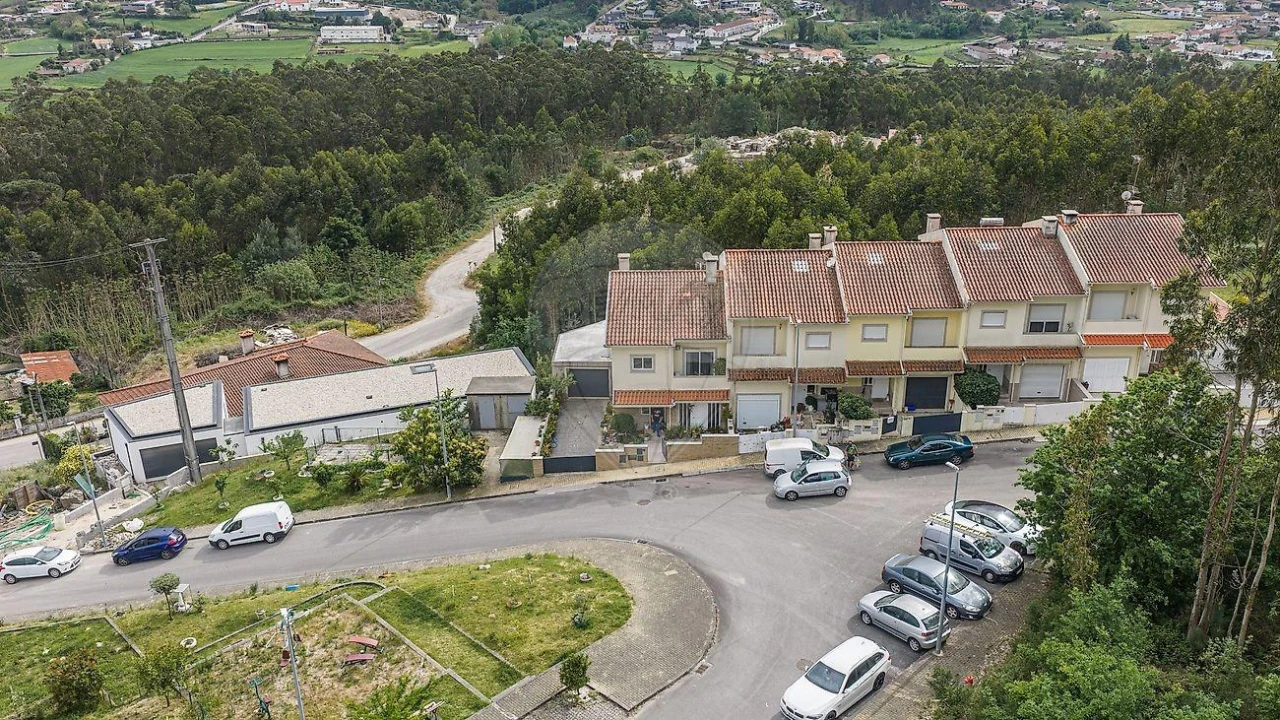Moradia T3 para Venda em Vila Nova de Famalicão e Calendário Foto 2