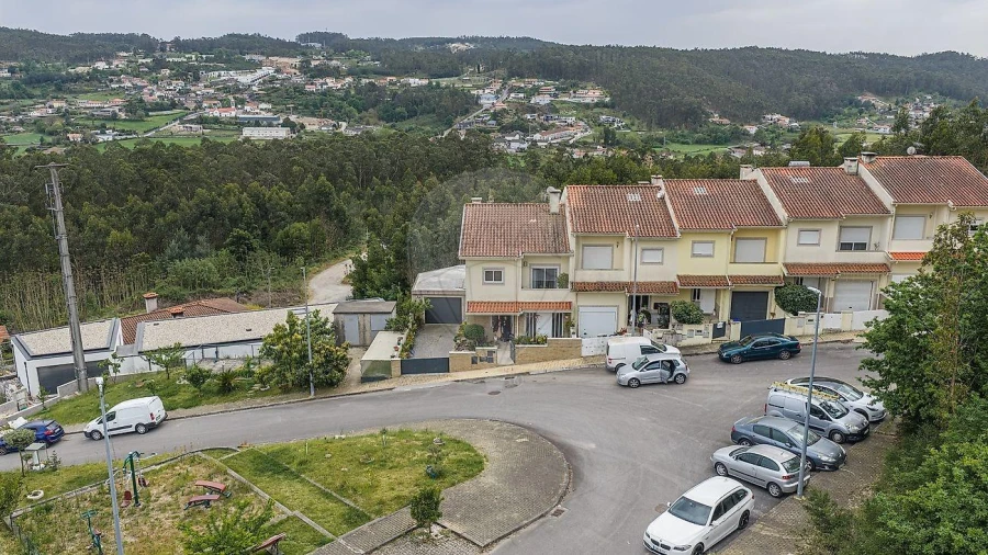Moradia T3 para Venda em Vila Nova de Famalicão e Calendário Foto 10