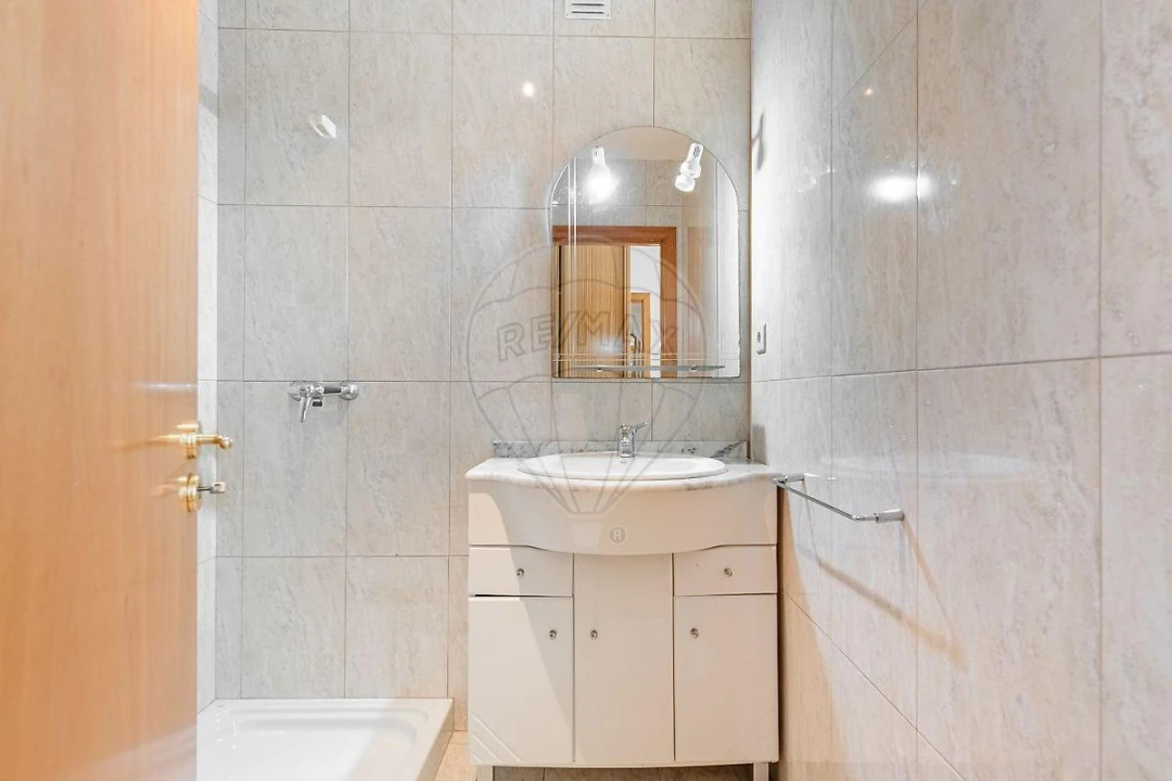 Apartamento T3 para Venda em Vila Nova de Famalicão e Calendário Foto 18