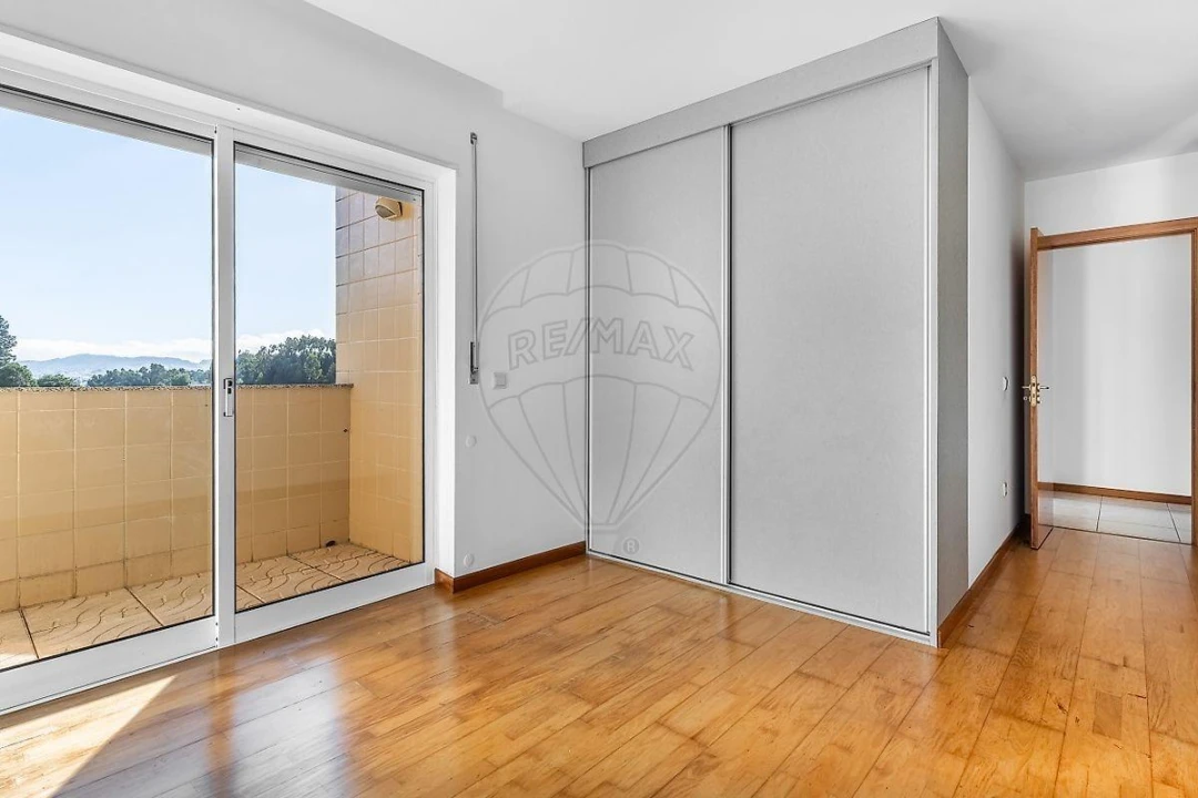 Apartamento T3 para Venda em Vila Nova de Famalicão e Calendário Foto 22