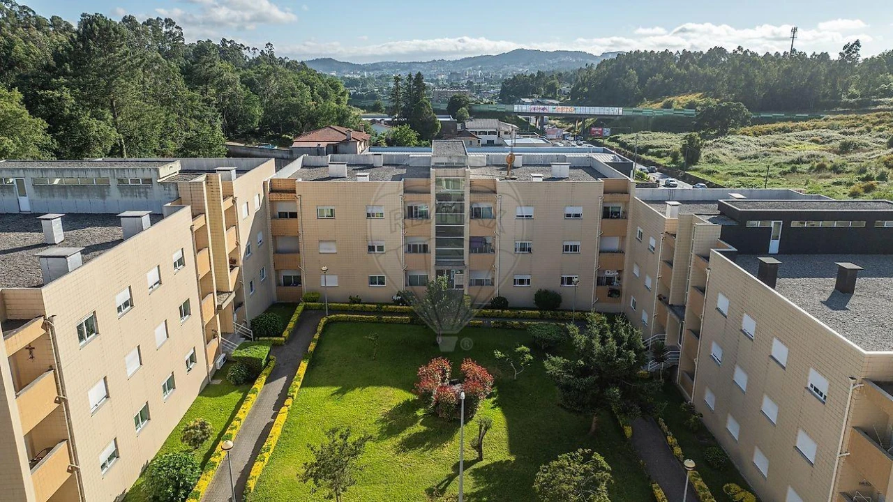 Apartamento T3 para Venda em Vila Nova de Famalicão e Calendário Foto 3
