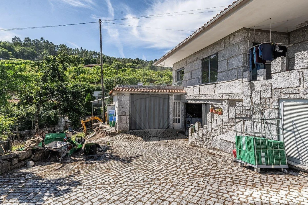 Moradia T3 para Venda em Oliveira, São Paio e São Sebastião Foto 28