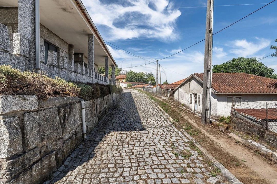 Moradia T3 para Venda em Oliveira, São Paio e São Sebastião Foto 29