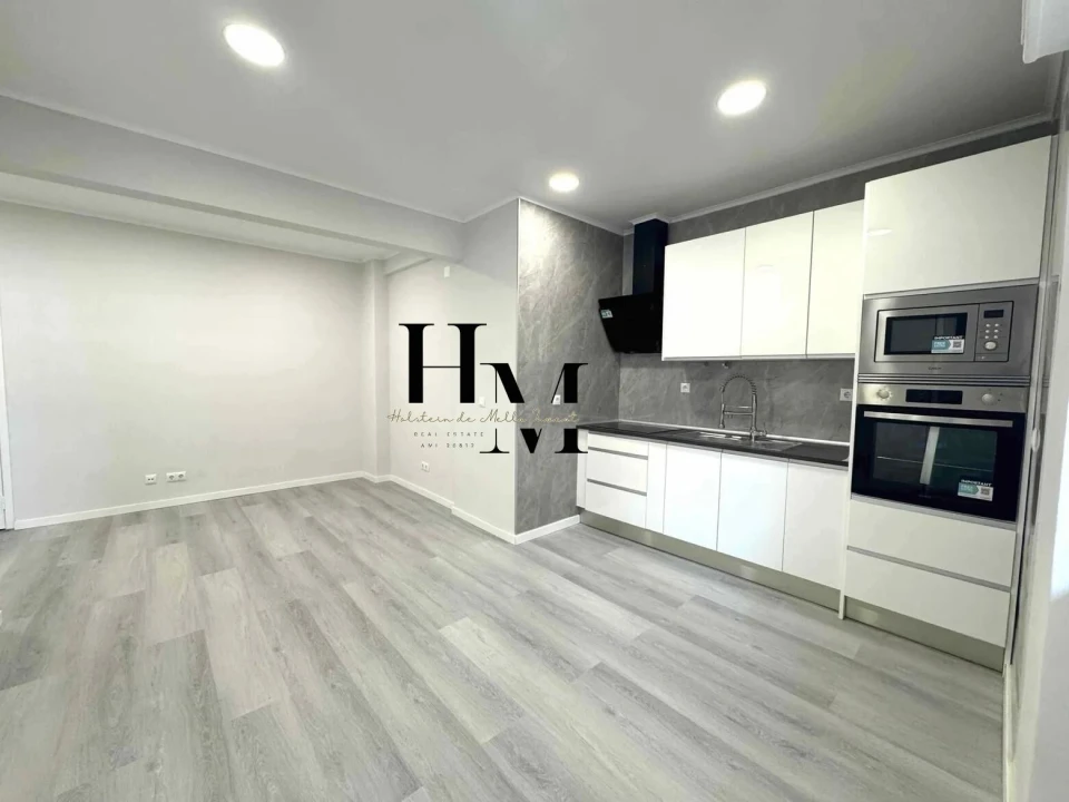 Apartamento T1 para Venda em Venteira Foto 3