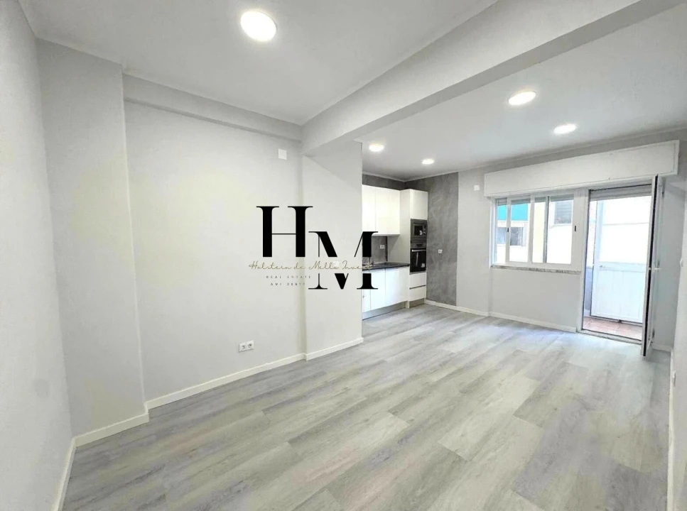 Apartamento T1 para Venda em Venteira Foto 7