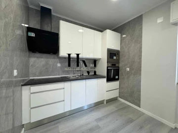 Apartamento T1 para Venda em Venteira