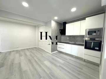 Apartamento T1 para Venda em Venteira