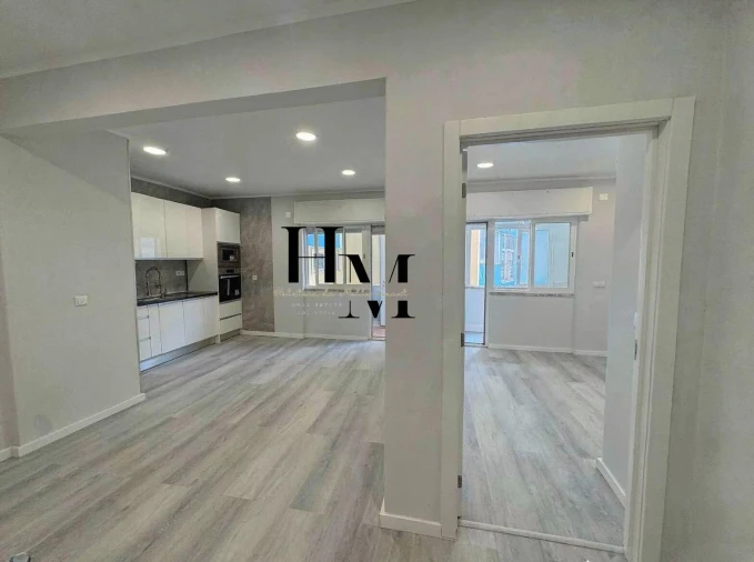 Apartamento T1 para Venda em Venteira Foto 9
