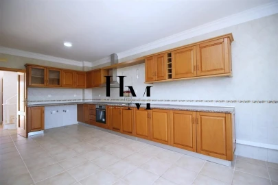 Apartamento T4 para Venda em União das Freguesias de Setúbal