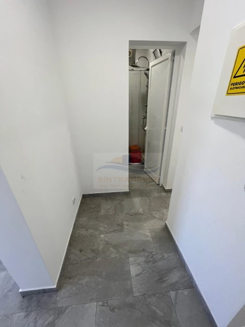 Apartamento T1 para Venda em Sacavém e Prior Velho