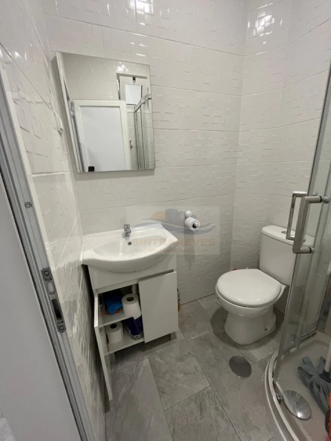 Apartamento T1 para Venda em Sacavém e Prior Velho