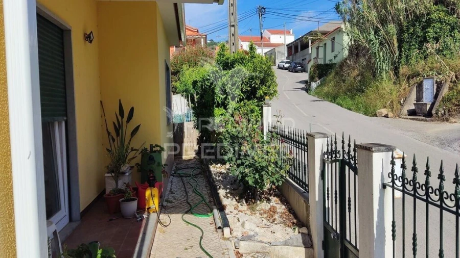 Moradia T3 para Venda em Freiria Foto 4