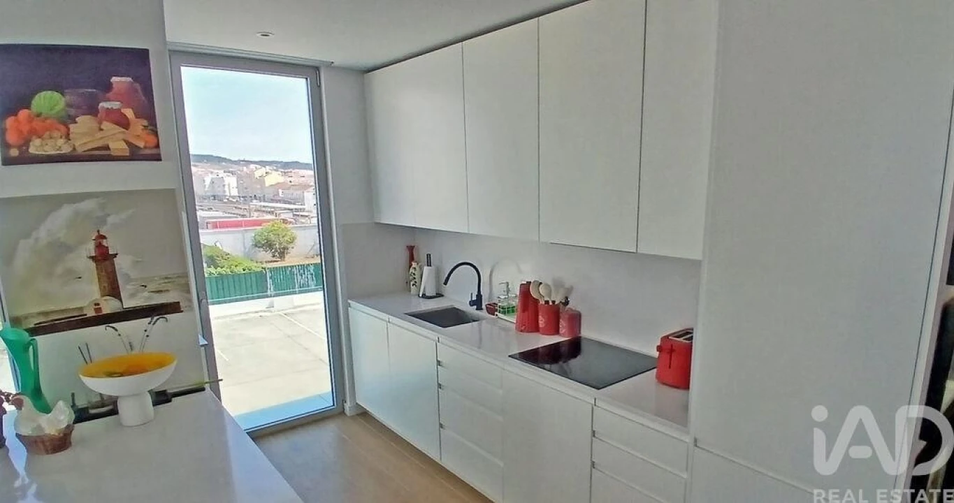 Apartamento T2 para Venda em São Martinho do Porto Foto 13